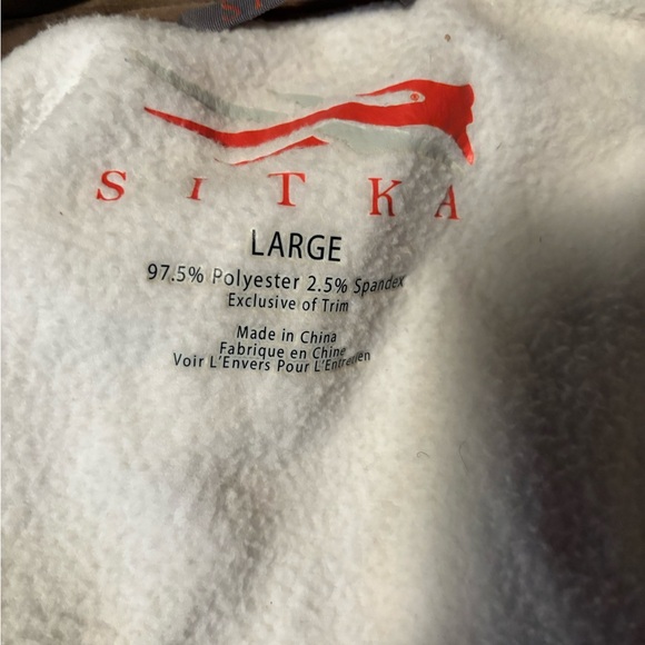 Sitka Men's 1/4 zip pullover. Sub alpine camo. Base layer size large - Picture 3 of 3